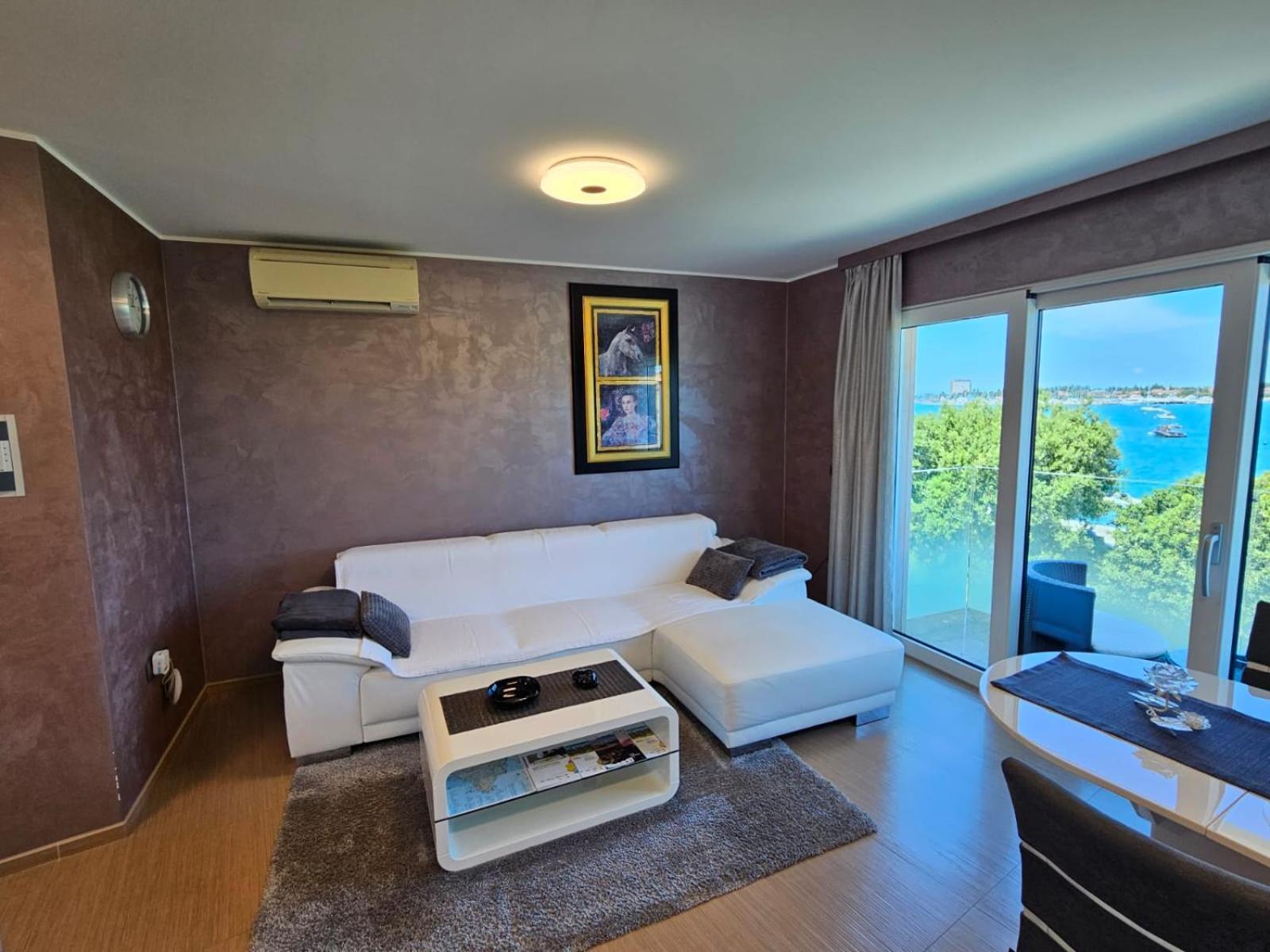 Riva-interauto Apartman