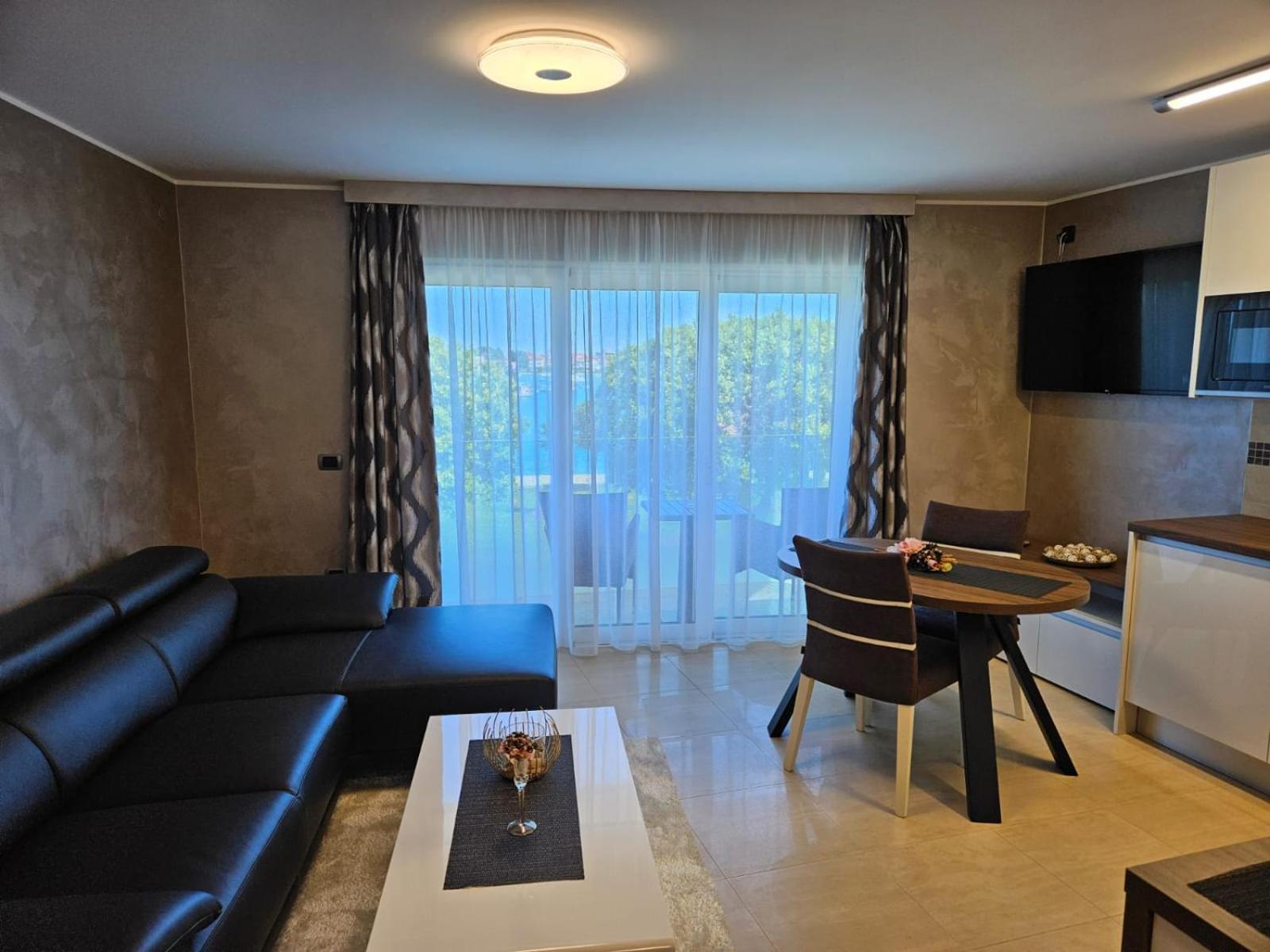 Apartman Riva-interauto *