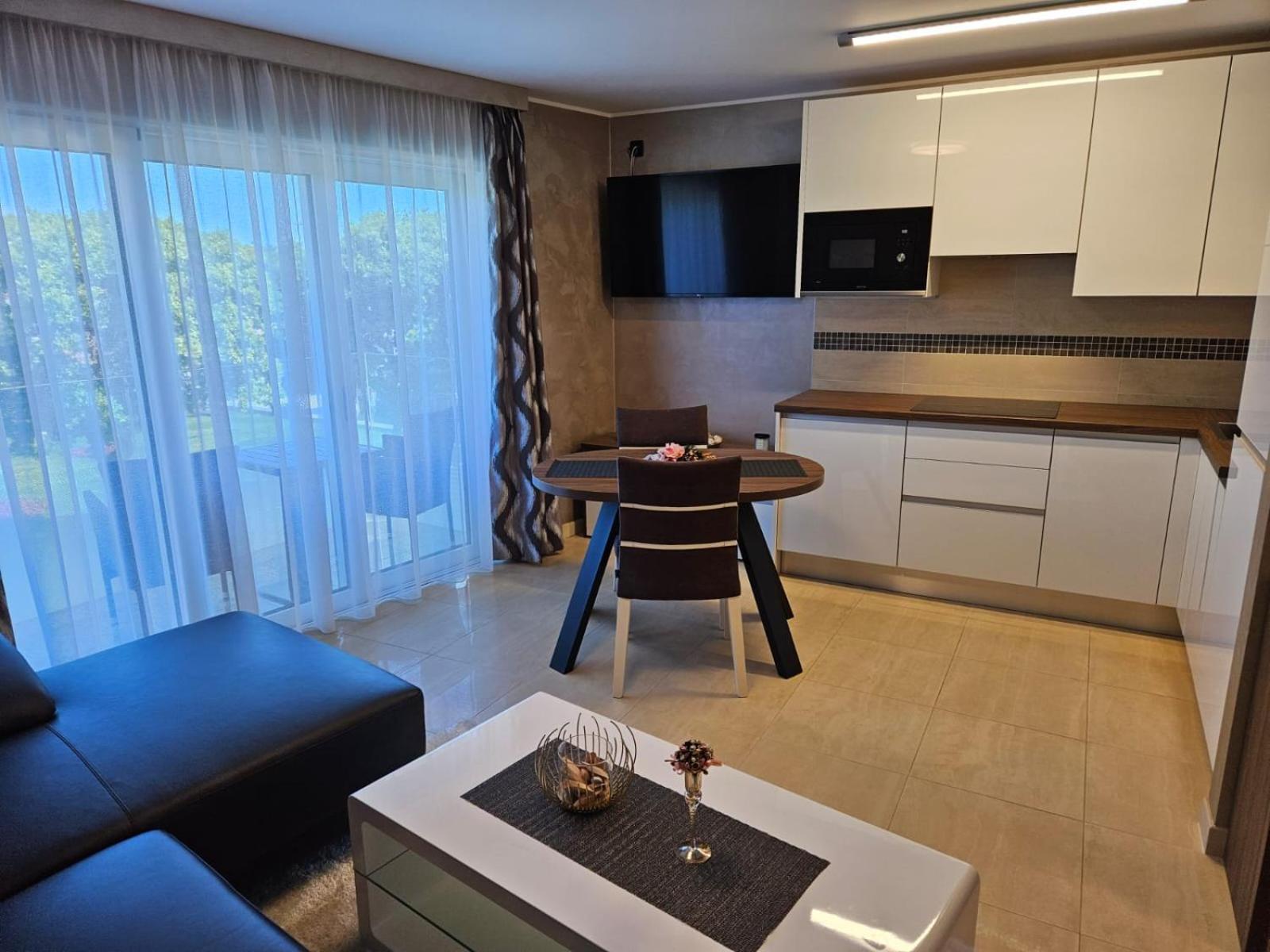 Riva-interauto Apartman *