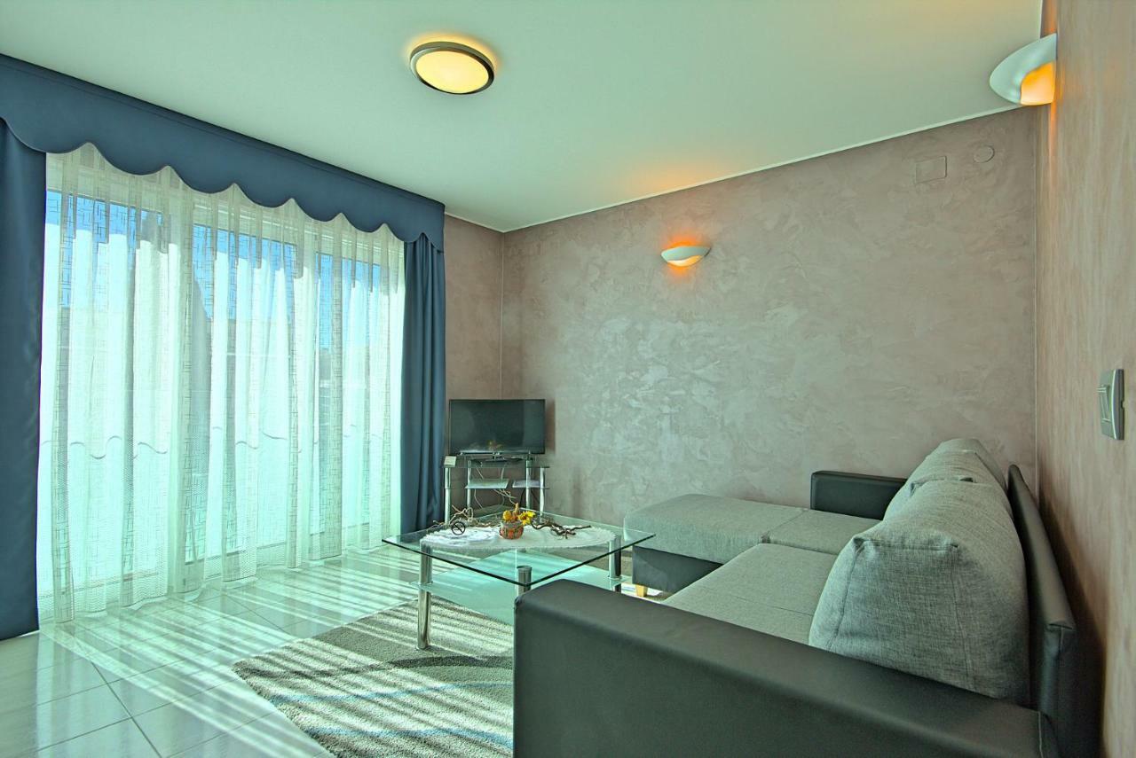 Apartman Riva-interauto *